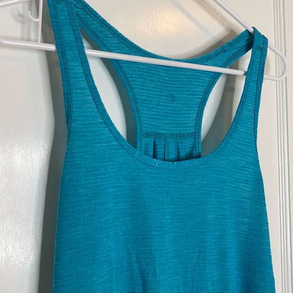 Lululemon Slit Back Salute the Sun Turquoise Tank - Picture 7 of 14